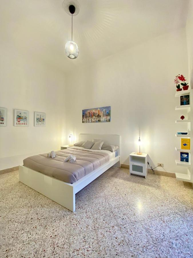 Апартаменти Urban Poet Retreat - Casa Di Vincenzo E Andrea 2 Палермо Екстер'єр фото